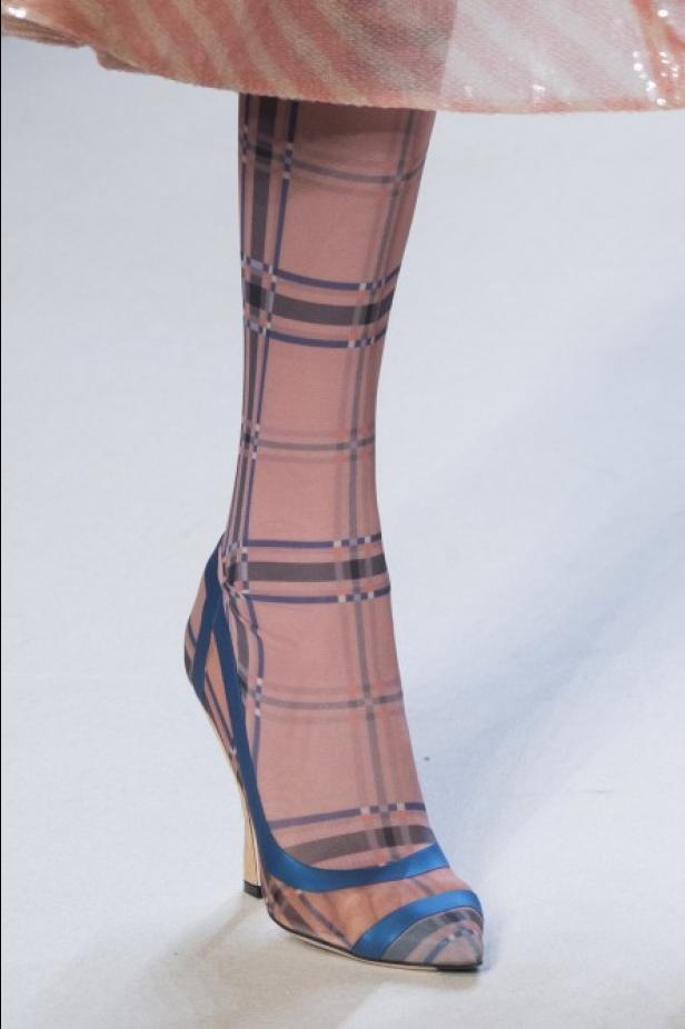 مجموعة Fendi لربيع وصيف 2018 للأزياء الجاهزة !