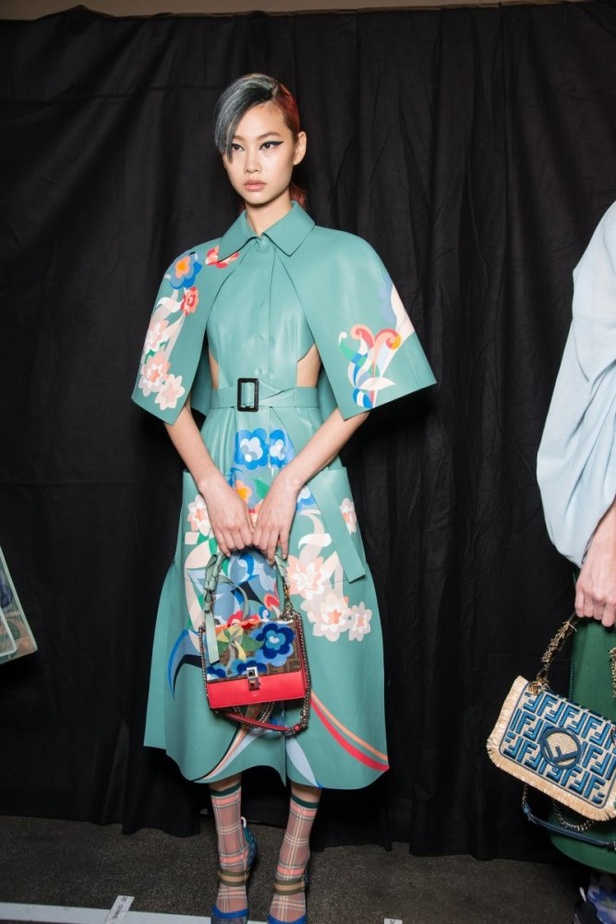 مجموعة Fendi لربيع وصيف 2018 للأزياء الجاهزة !