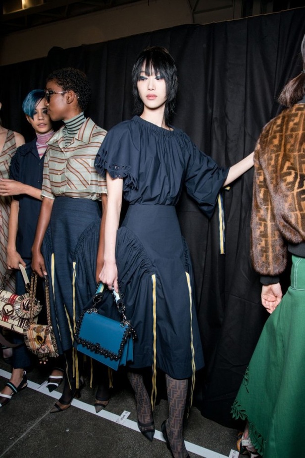 مجموعة Fendi لربيع وصيف 2018 للأزياء الجاهزة !