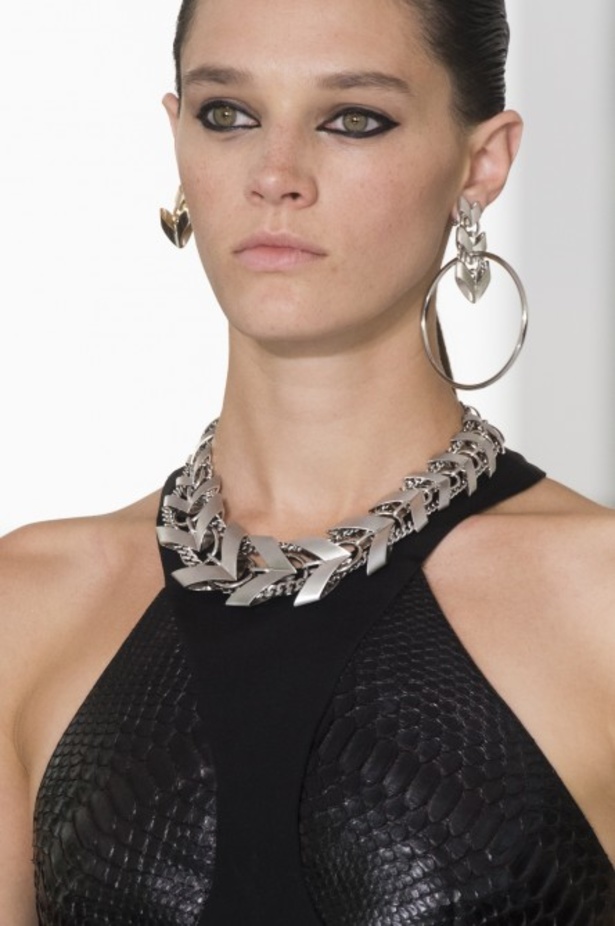 مجموعة روبيرتو كافالي لموسم ربيع وصيف 2018