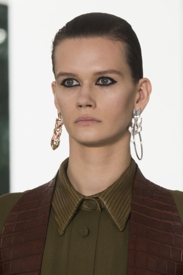 مجموعة روبيرتو كافالي لموسم ربيع وصيف 2018