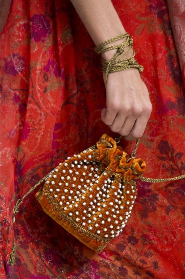 عرض أزياء “ايترو” Etro لربيع وصيف 2018 !