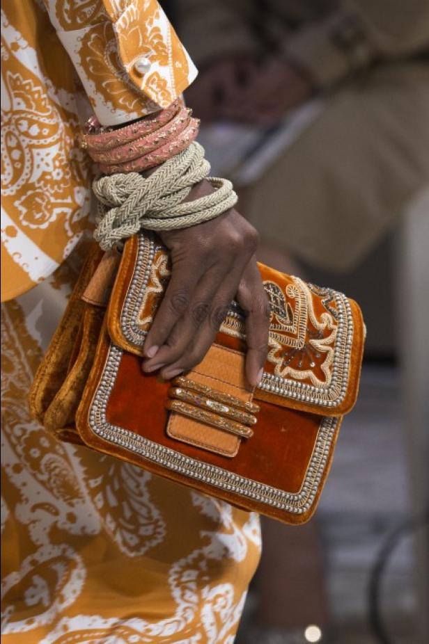 عرض أزياء “ايترو” Etro لربيع وصيف 2018 !