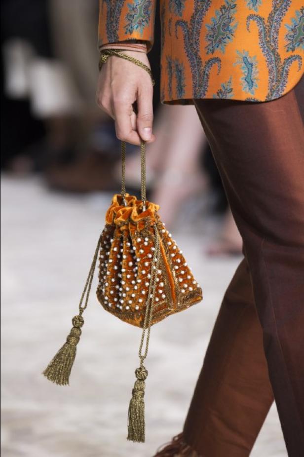 عرض أزياء “ايترو” Etro لربيع وصيف 2018 !