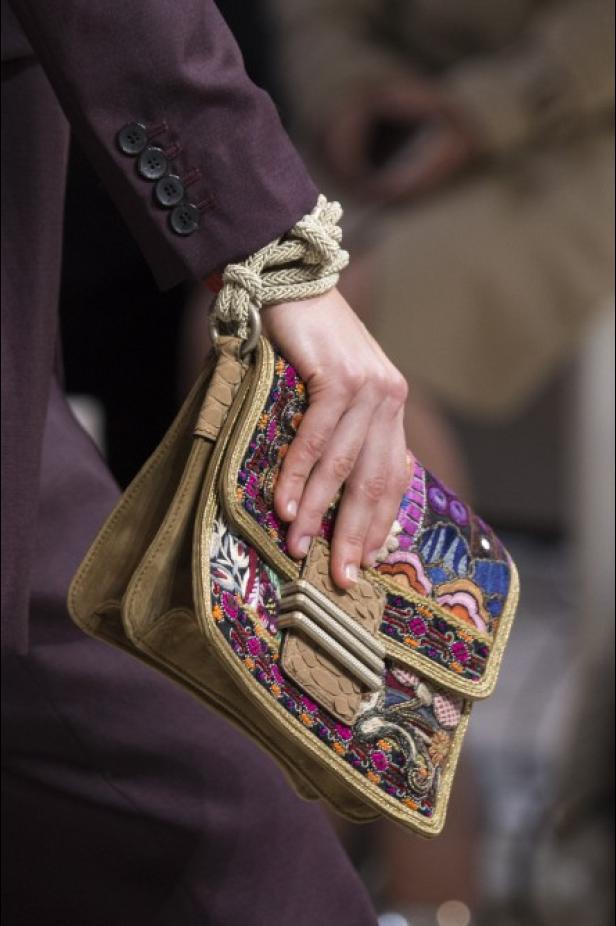 عرض أزياء “ايترو” Etro لربيع وصيف 2018 !