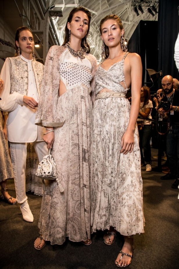 عرض أزياء “ايترو” Etro لربيع وصيف 2018 !