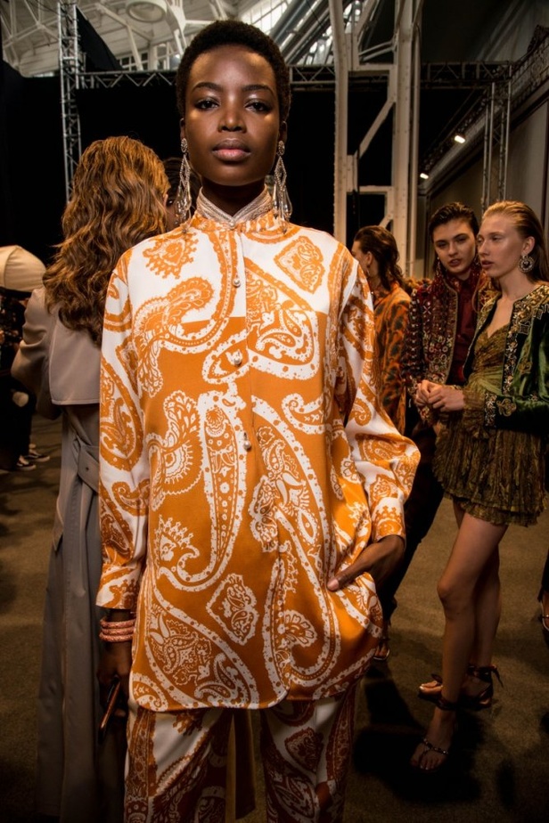 عرض أزياء “ايترو” Etro لربيع وصيف 2018 !