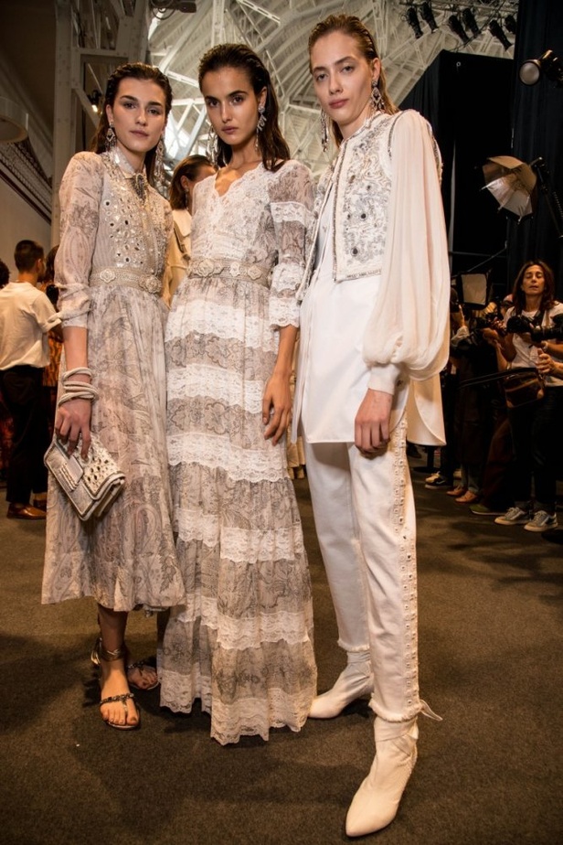 عرض أزياء “ايترو” Etro لربيع وصيف 2018 !