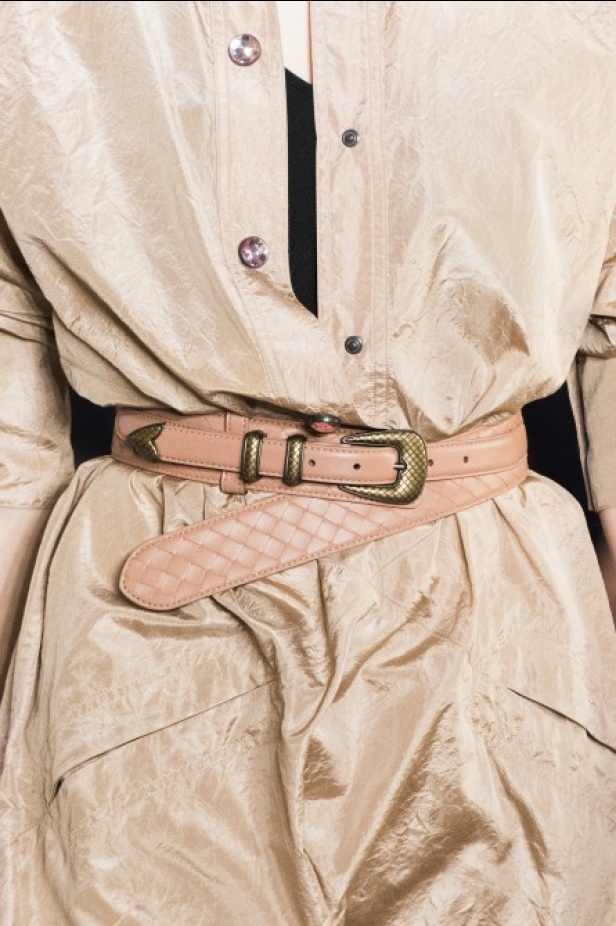 مجموعة “بوتيغا فينيتا” للأزياء لربيع وصيف 2018 !