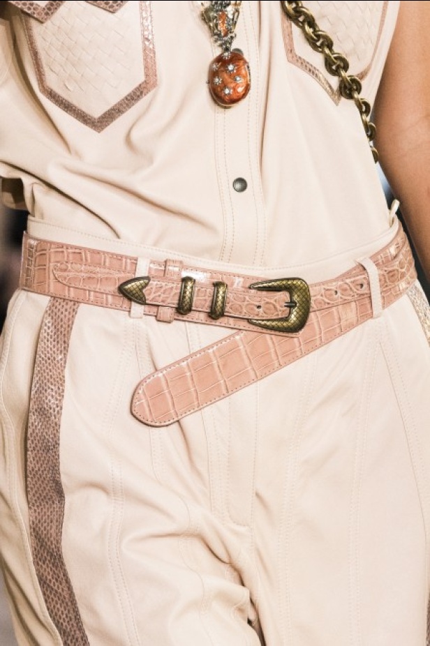 مجموعة “بوتيغا فينيتا” للأزياء لربيع وصيف 2018 !