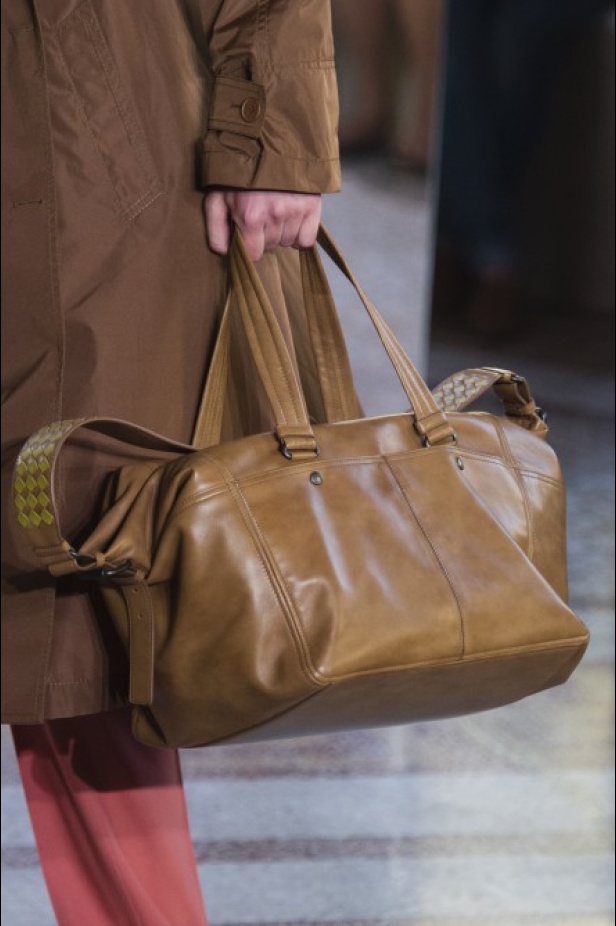 مجموعة “بوتيغا فينيتا” للأزياء لربيع وصيف 2018 !