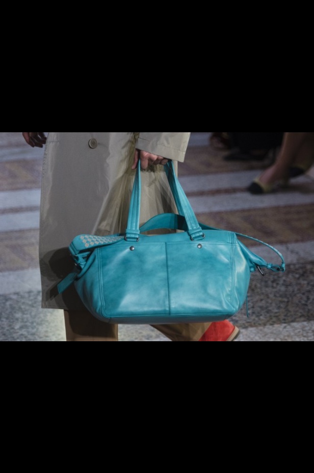 مجموعة “بوتيغا فينيتا” للأزياء لربيع وصيف 2018 !