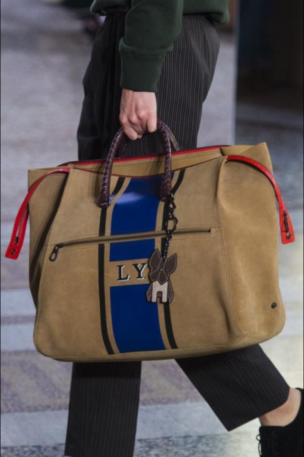 مجموعة “بوتيغا فينيتا” للأزياء لربيع وصيف 2018 !