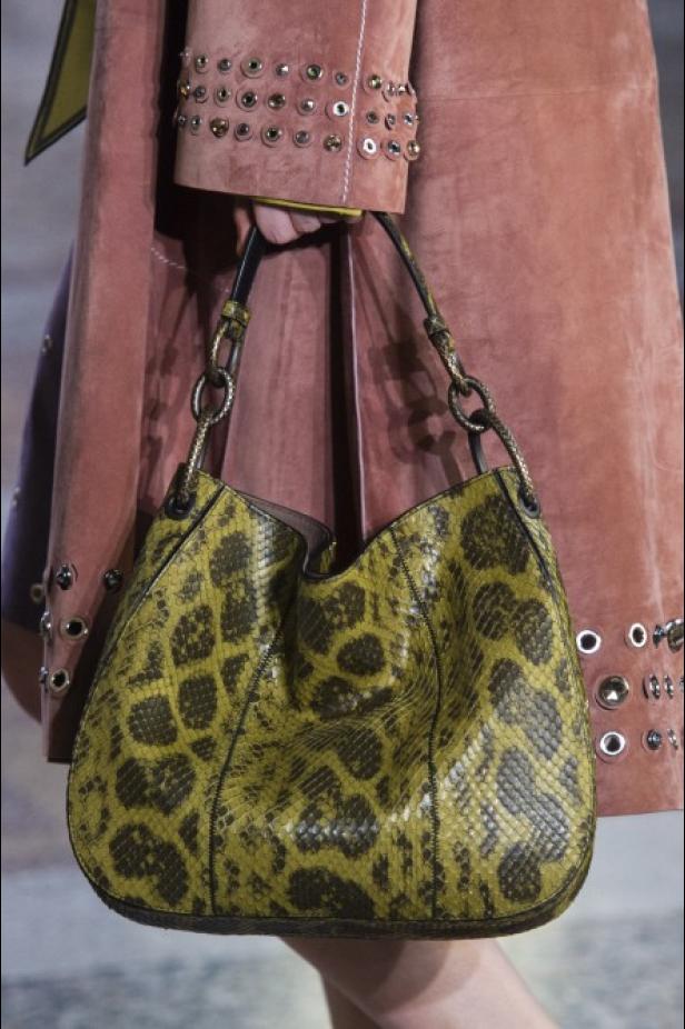 مجموعة “بوتيغا فينيتا” للأزياء لربيع وصيف 2018 !