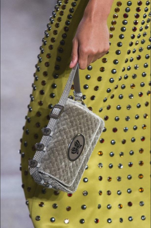 مجموعة “بوتيغا فينيتا” للأزياء لربيع وصيف 2018 !