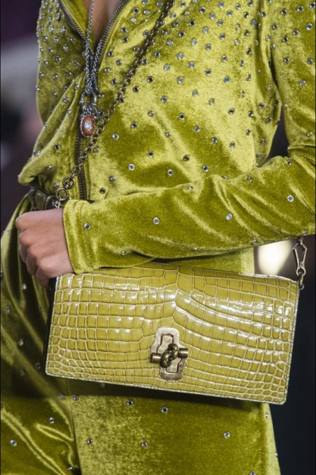 مجموعة “بوتيغا فينيتا” للأزياء لربيع وصيف 2018 !