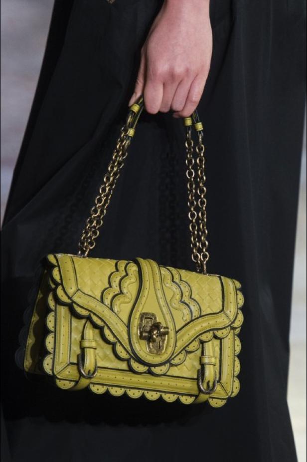 مجموعة “بوتيغا فينيتا” للأزياء لربيع وصيف 2018 !