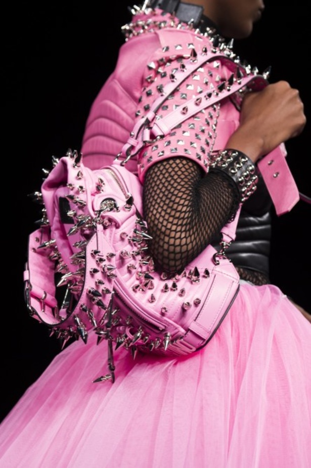 مجموعة Moschino لربيع وصيف 2018