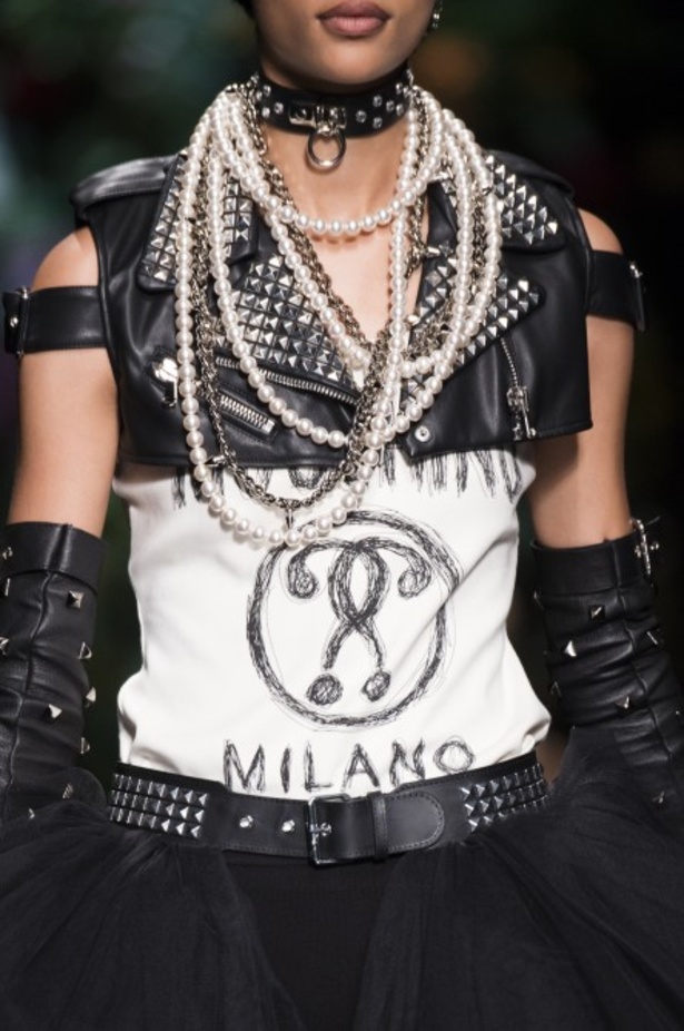 مجموعة Moschino لربيع وصيف 2018