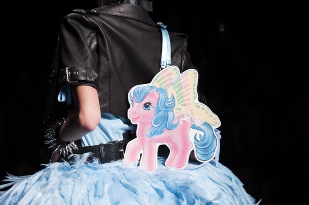 مجموعة Moschino لربيع وصيف 2018