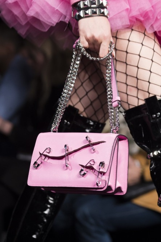 مجموعة Moschino لربيع وصيف 2018