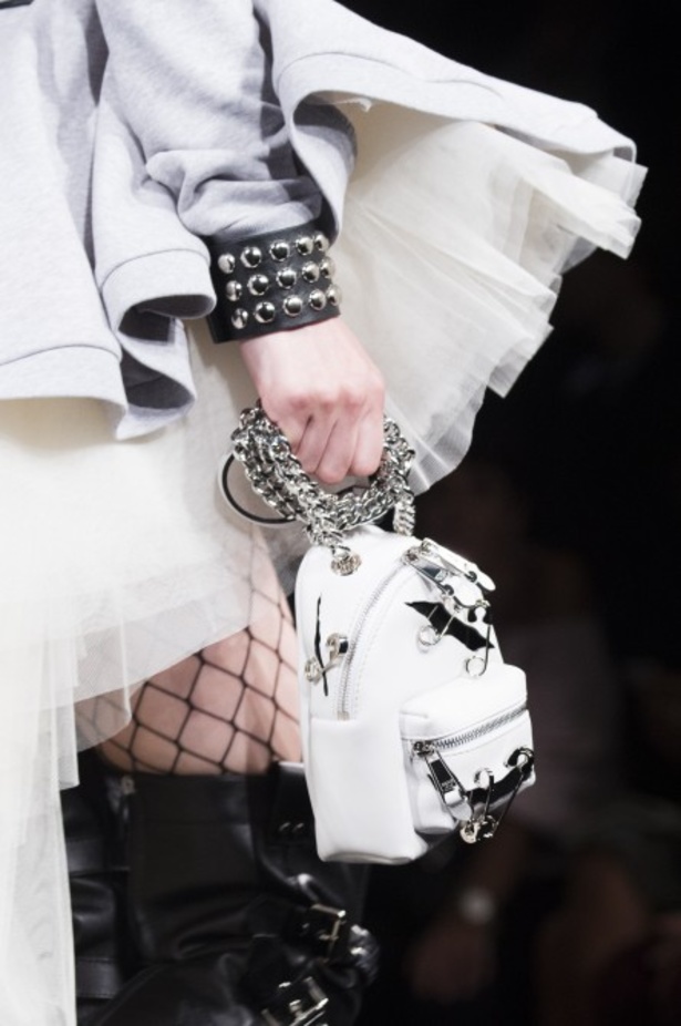 مجموعة Moschino لربيع وصيف 2018