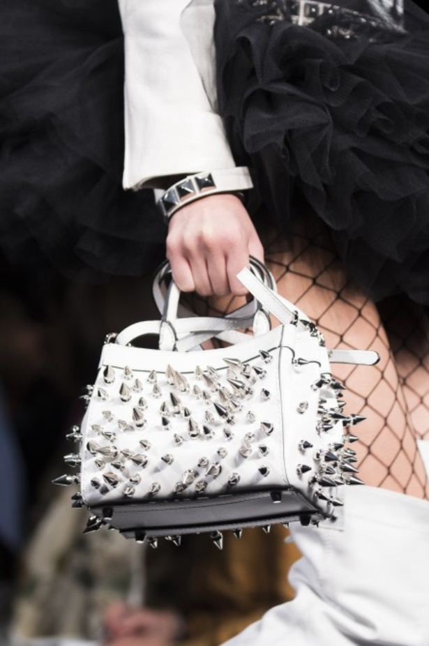 مجموعة Moschino لربيع وصيف 2018