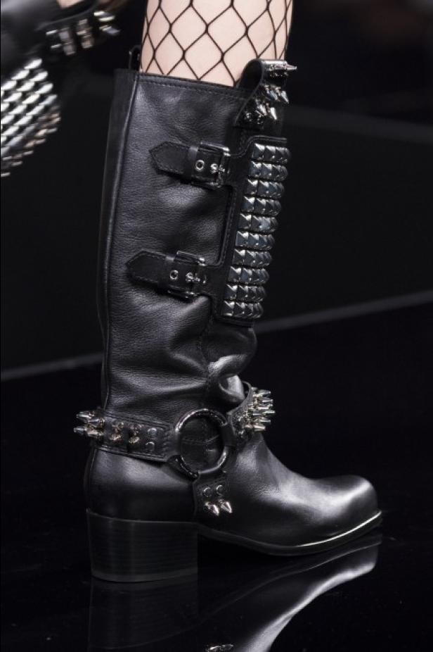 مجموعة Moschino لربيع وصيف 2018