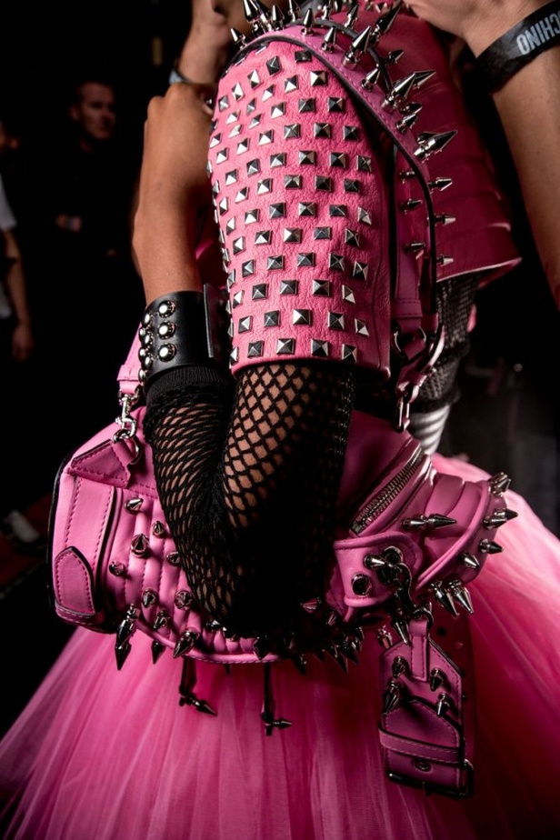 مجموعة Moschino لربيع وصيف 2018