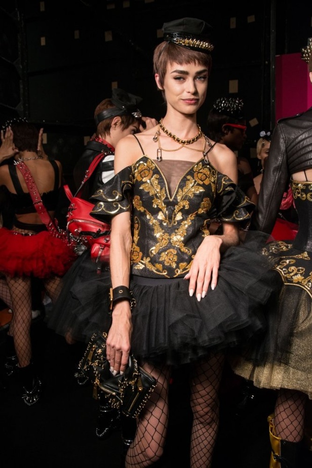 مجموعة Moschino لربيع وصيف 2018