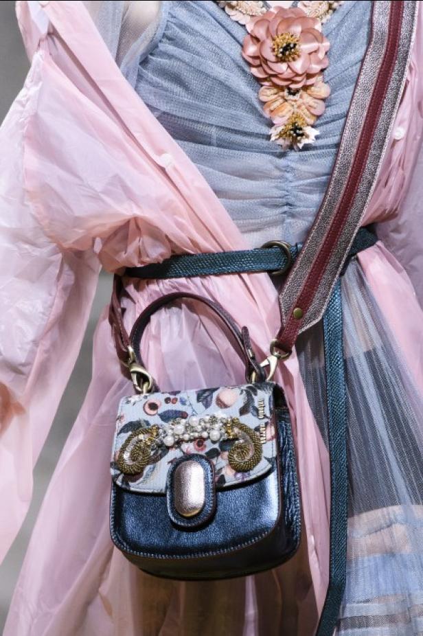 مجموعة "أنطونيو ماراس" لموسم ربيع وصيف 2018