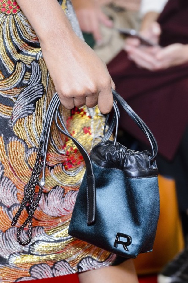 عرض روشاس لربيع وصيف 2018 باسبوع الموضة في باريس