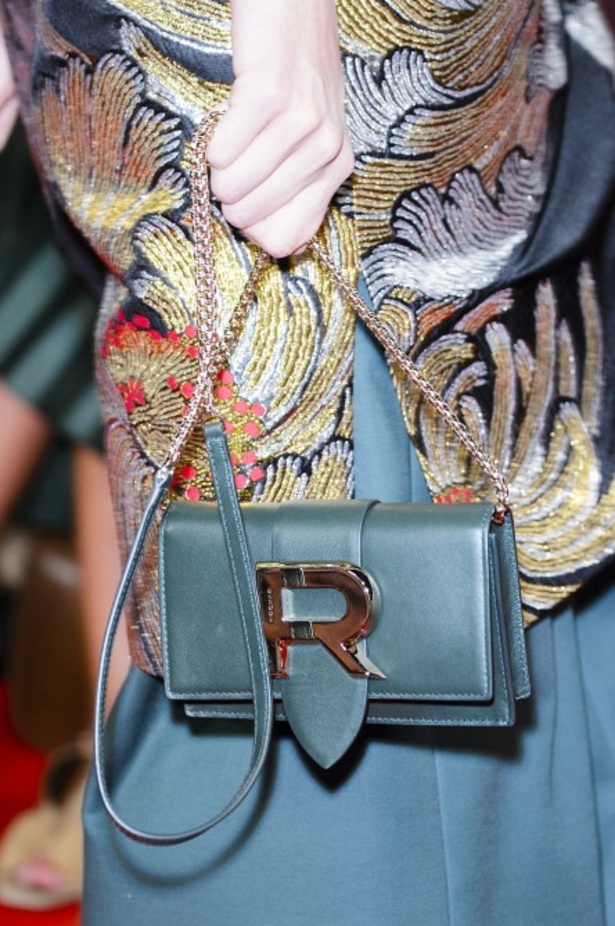 عرض روشاس لربيع وصيف 2018 باسبوع الموضة في باريس