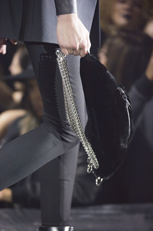 أناقة الأسود مع ألكسندر وانغ لخريف و شتاء 2017