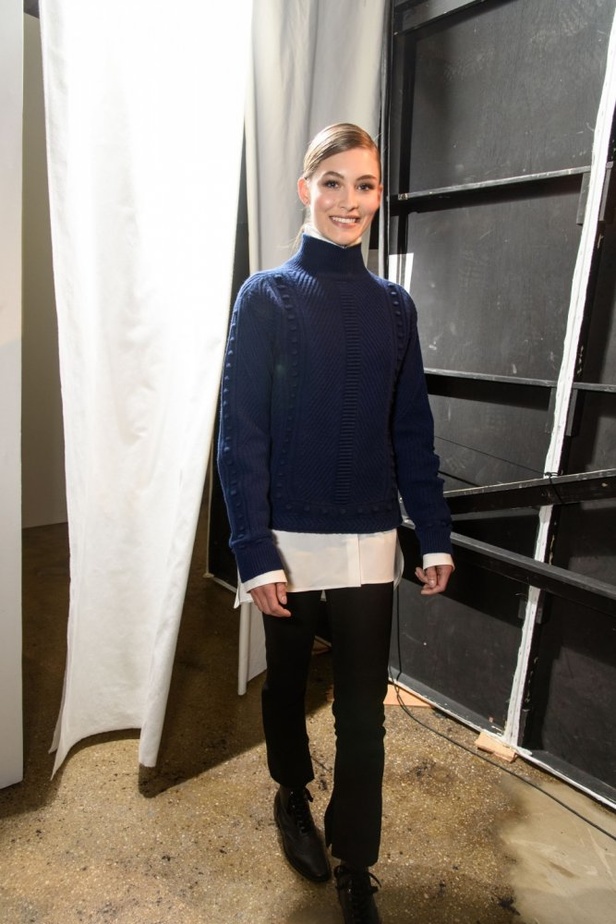 كارولينا هيريرا تقدّم تصاميم كلاسيكية لخريف وشتاء 2017