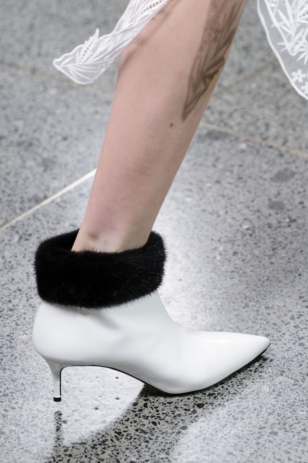 مجموعة كريستوفر كاين للألبسة الجاهزة لخريف و شتاء 2017