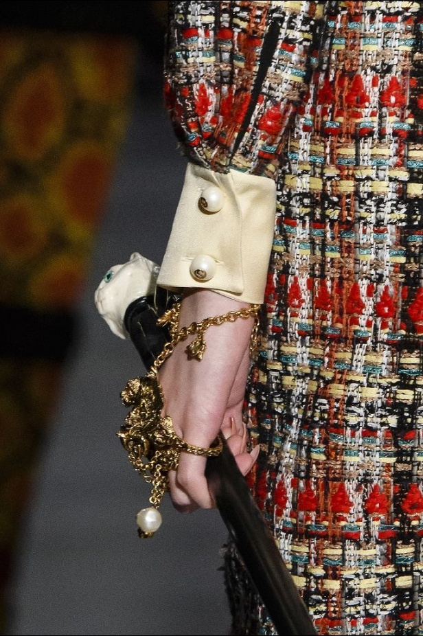 الازياء المشجرة بالوان مبهجة احدث موضة من دار غوتشي في شتاء 2018