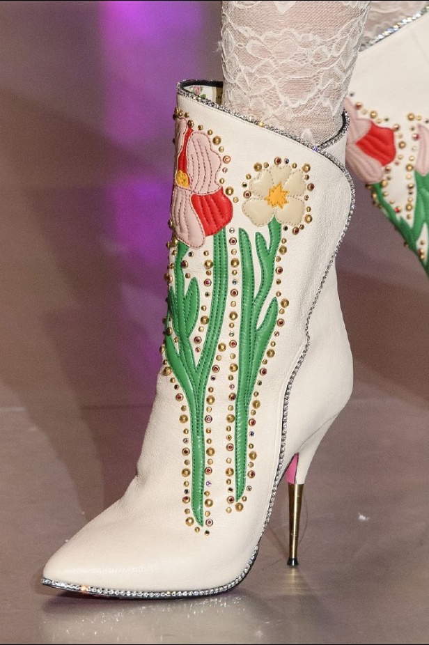 الازياء المشجرة بالوان مبهجة احدث موضة من دار غوتشي في شتاء 2018