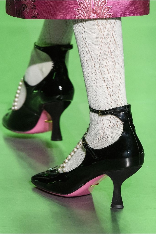 الازياء المشجرة بالوان مبهجة احدث موضة من دار غوتشي في شتاء 2018