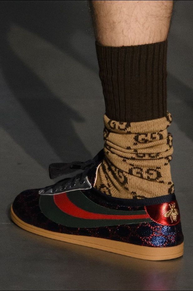 الازياء المشجرة بالوان مبهجة احدث موضة من دار غوتشي في شتاء 2018