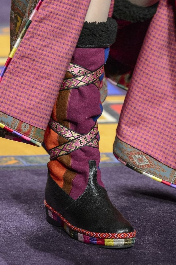 مجموعة متعددة الألوان منEtro  لخريف وشتاء 2017