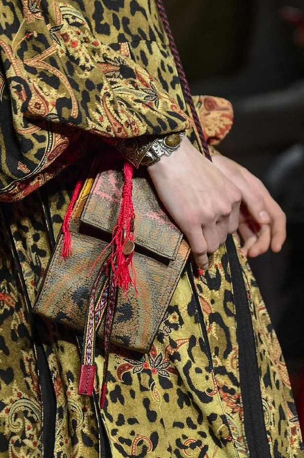 مجموعة متعددة الألوان منEtro  لخريف وشتاء 2017