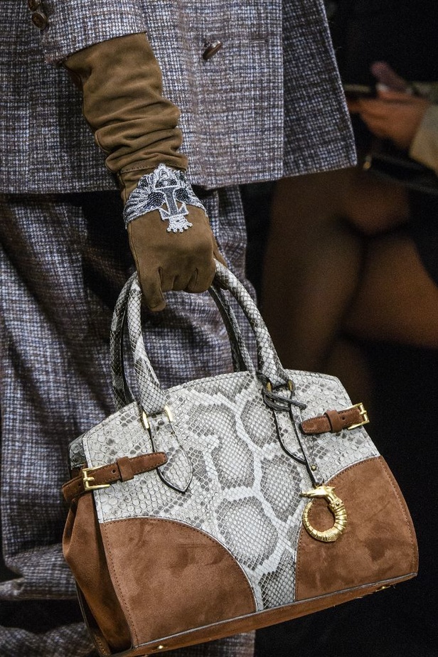 عرض أزياء Trussardi لخريف وشتاء ٢٠١٧!