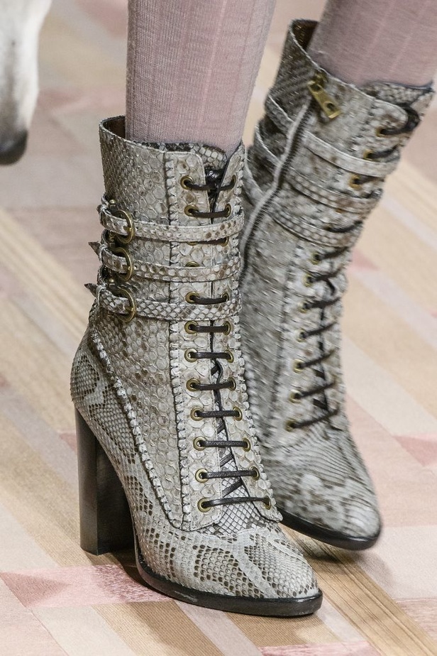 عرض أزياء Trussardi لخريف وشتاء ٢٠١٧!