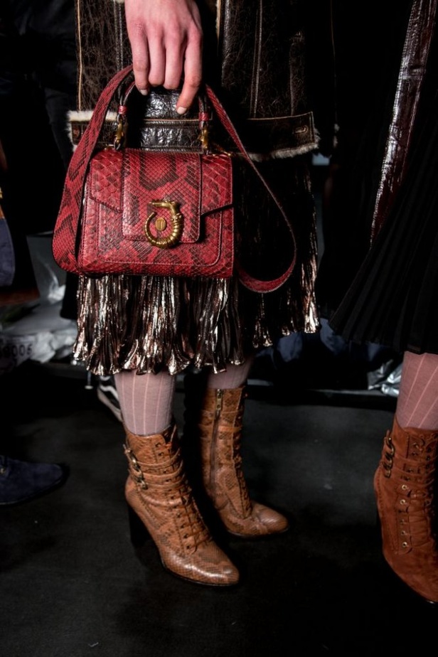 عرض أزياء Trussardi لخريف وشتاء ٢٠١٧!