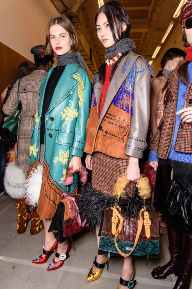 عرض أزياء Prada لخريف ٢٠١٧ !