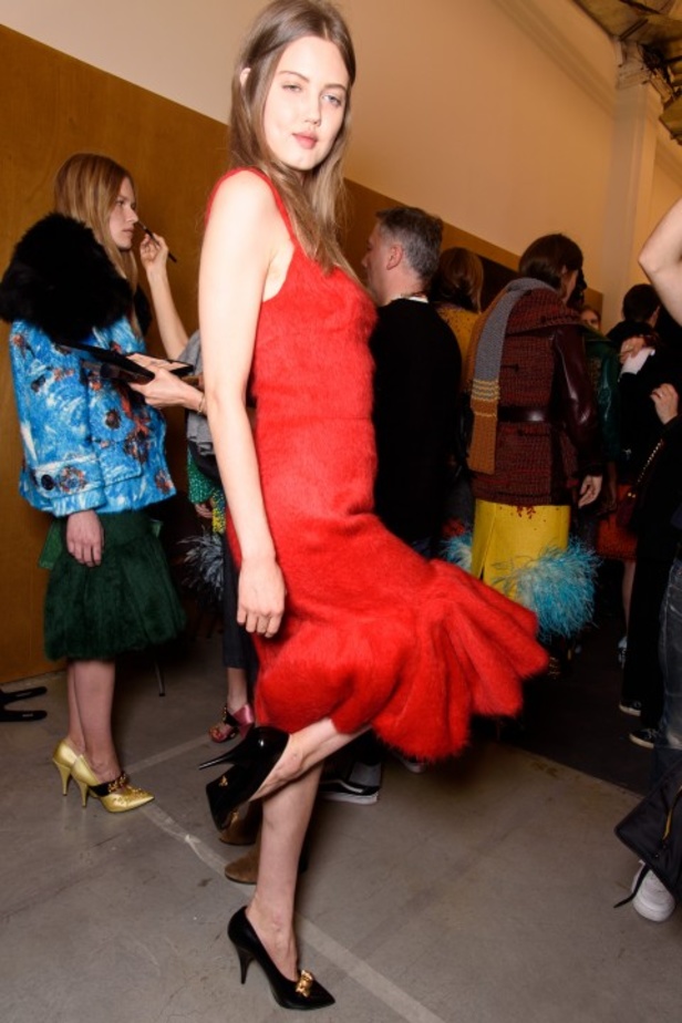 عرض أزياء Prada لخريف ٢٠١٧ !