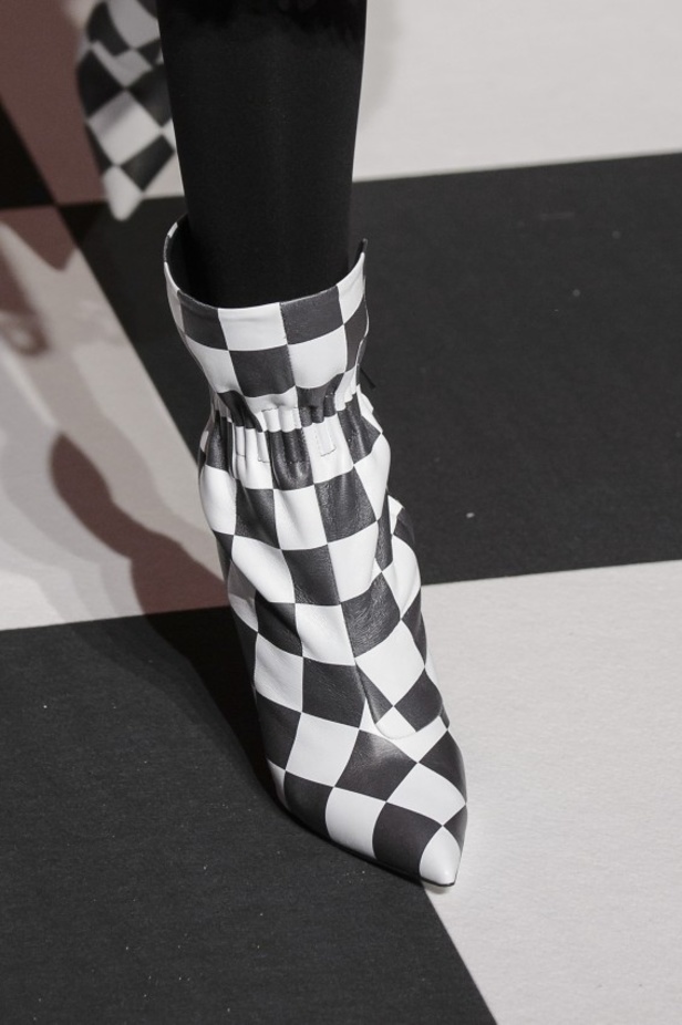 عرض أزياء Msgm لخريف وشتاء 2017