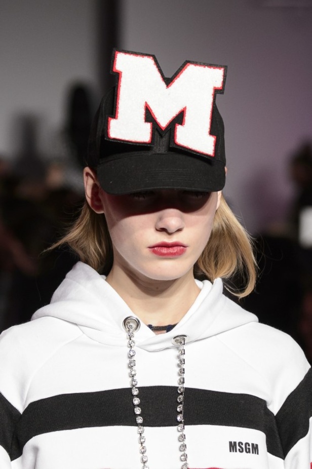 عرض أزياء Msgm لخريف وشتاء 2017