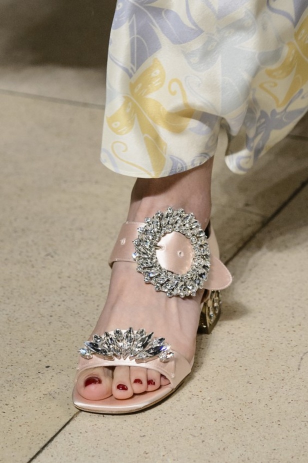 عرض أزياء ميو ميو لموسم خريف وشتاء 2017